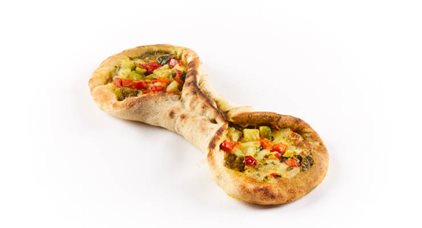 Pizza caruso vegetables pesto